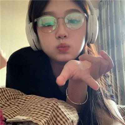 白山新歌 海报